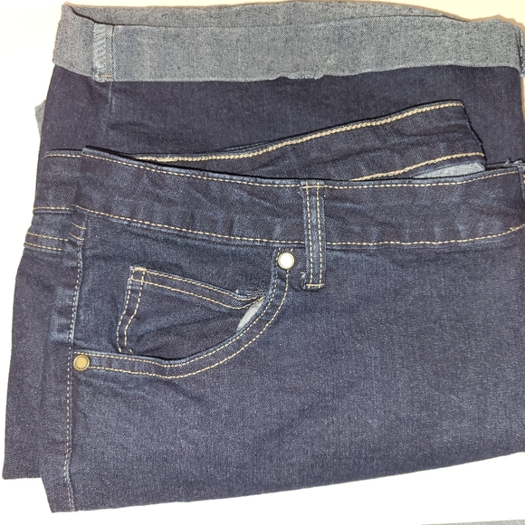 3 Pairs of Women's Denim 24/7 Jean shorts sz 22w - Picture 1 of 7